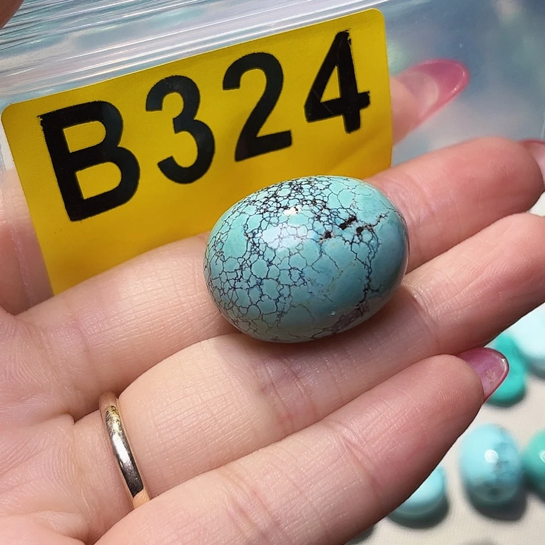 喂***糖绿松石未镶嵌珠宝半成品