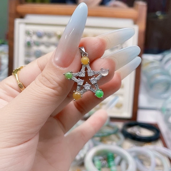 翡翠未镶嵌颈饰天然翡翠Ａ货