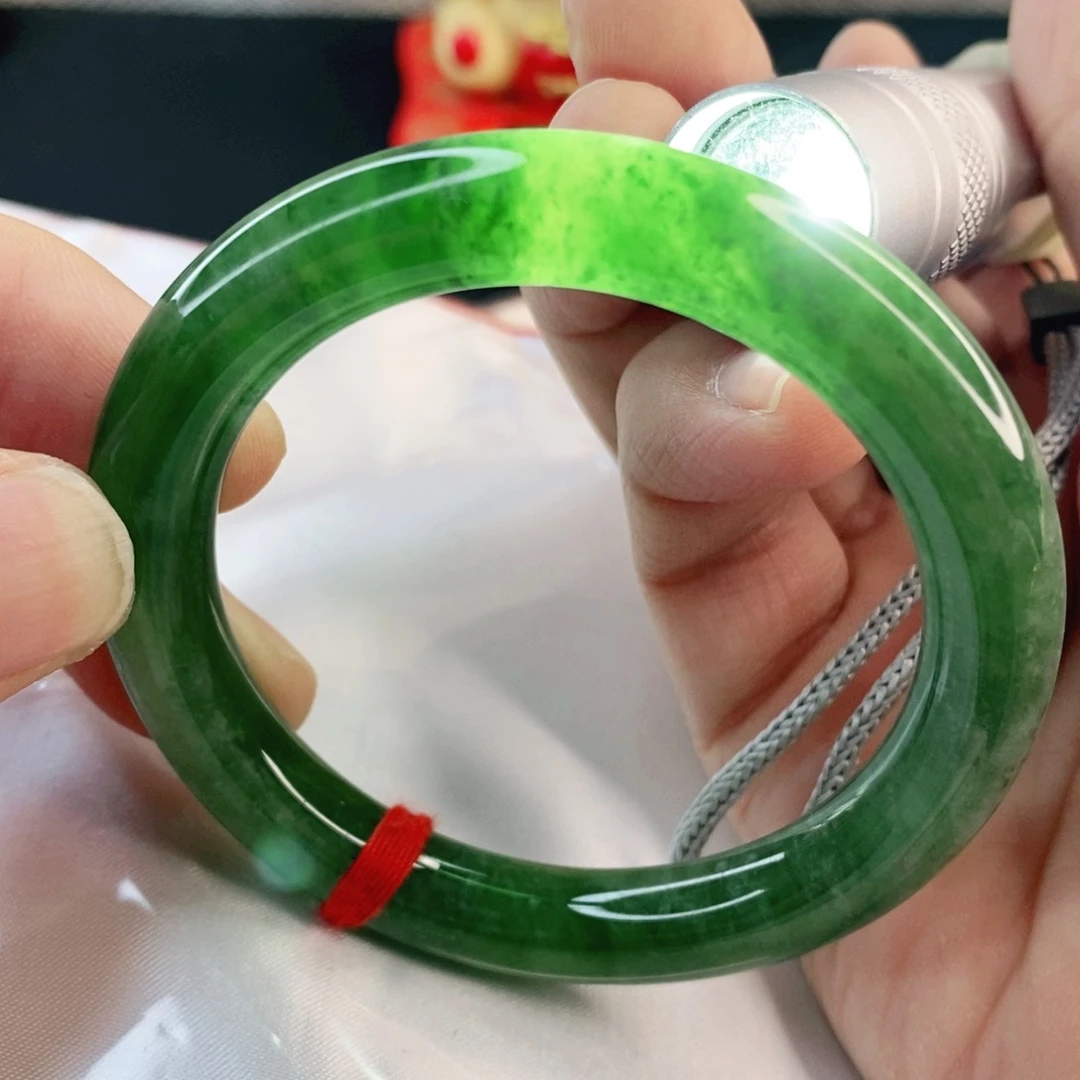 翡翠手镯未镶嵌50.8圈口圆条