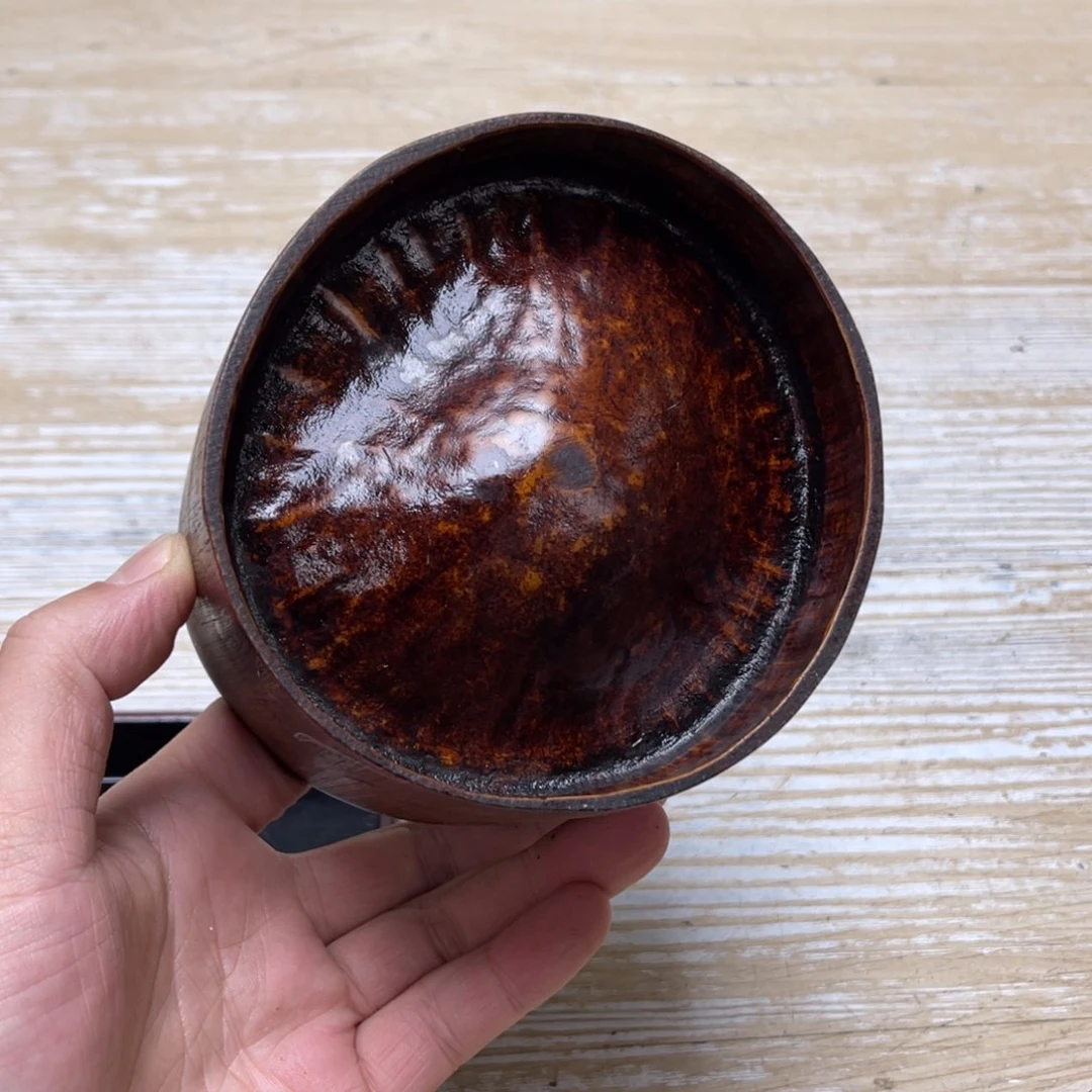 瓷片云****瓶密密麻麻地排列着一个