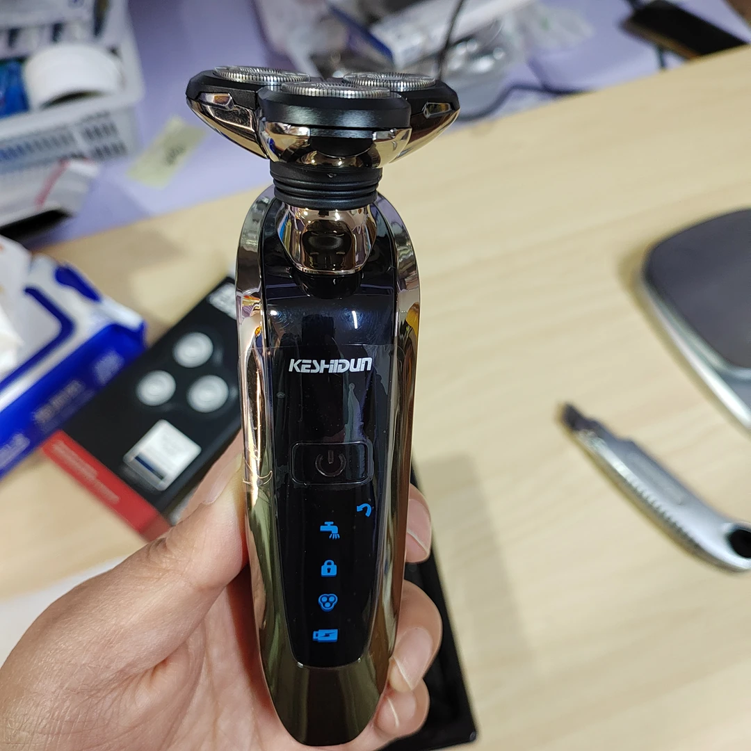 手持剃须刀（可充电可水洗）