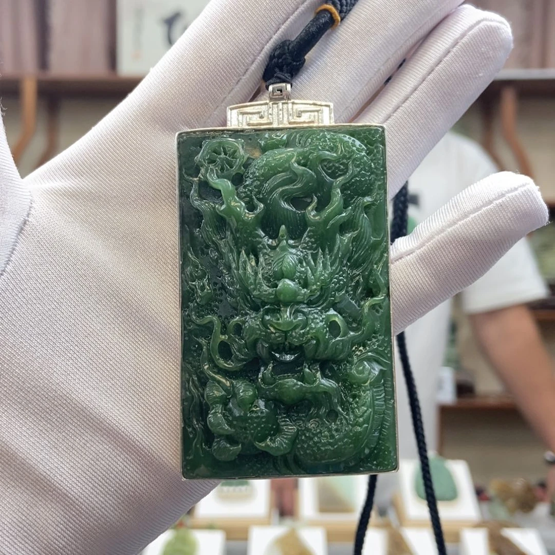 浪***方和田玉（碧玉）未镶嵌颈饰