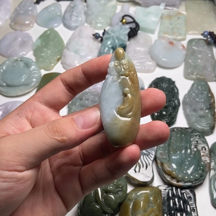 翡翠未镶嵌颈饰悟道30