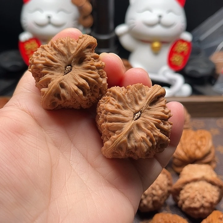 把件桃核南疆三角凹底44全品
