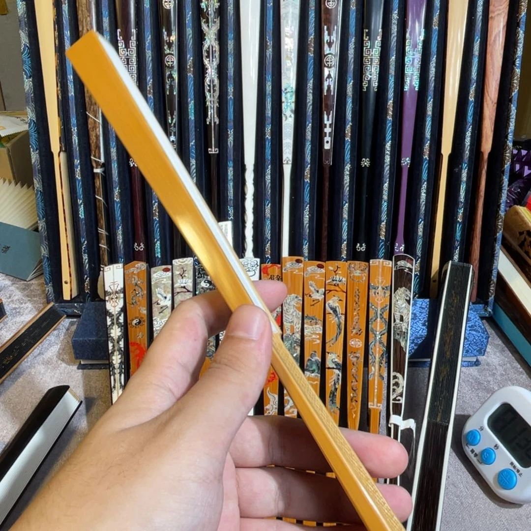 扇子手工制作工艺精湛