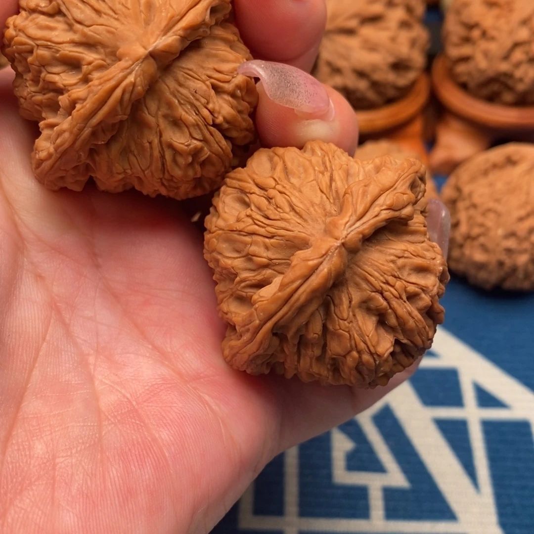 信***障吊坠文玩核桃南疆