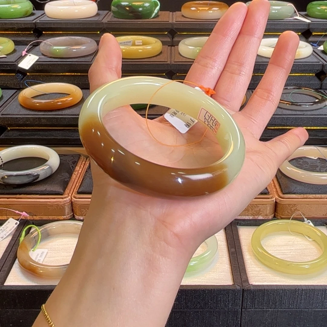 和田玉未镶嵌手镯56 57