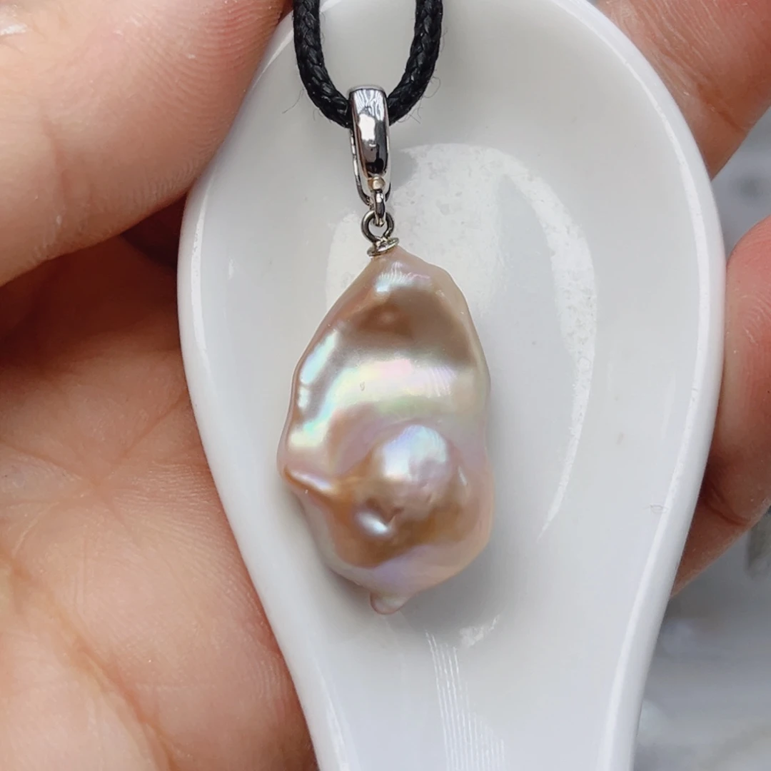 颈饰未镶嵌淡水珍珠