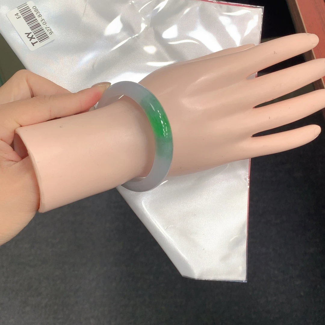 翡翠未镶嵌手镯翡翠