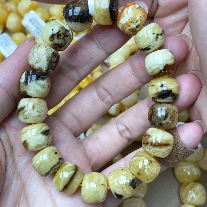 琥珀未镶嵌珠宝奇石23