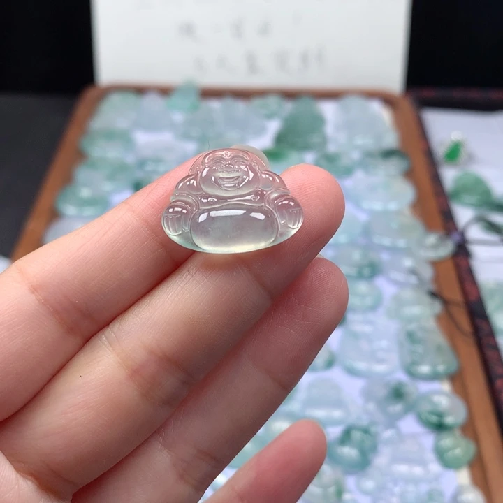 颈饰未镶嵌翡翠高冰晴底佛公