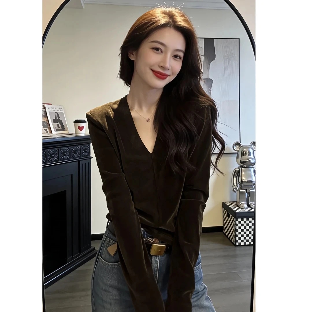 高级感优质金丝绒V领垫肩长袖T恤女春秋冬新款百搭打底上衣外穿