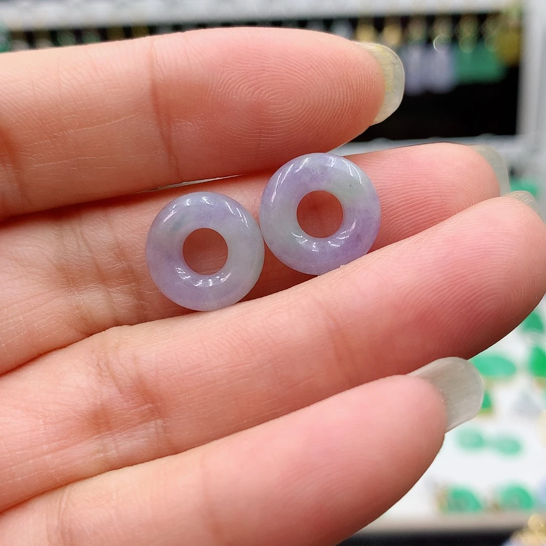 翡翠耳饰未镶嵌的