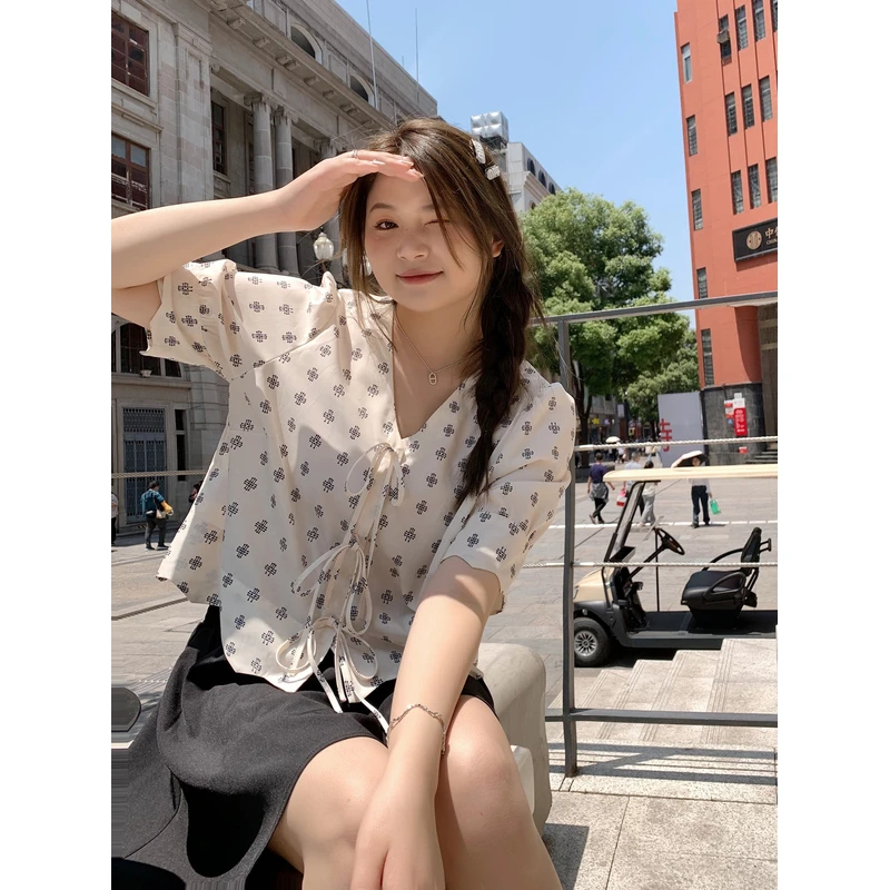 【ALINDM年中大清仓】胖mm法式显瘦上衣200斤荷叶边短袖衬衫AS24606