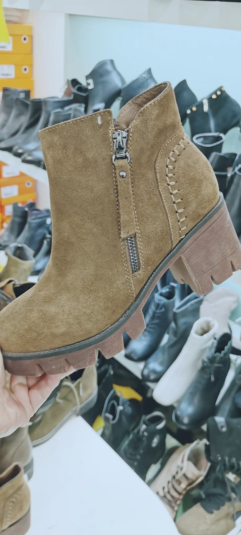 中跟翻毛牛皮加薄绒短靴