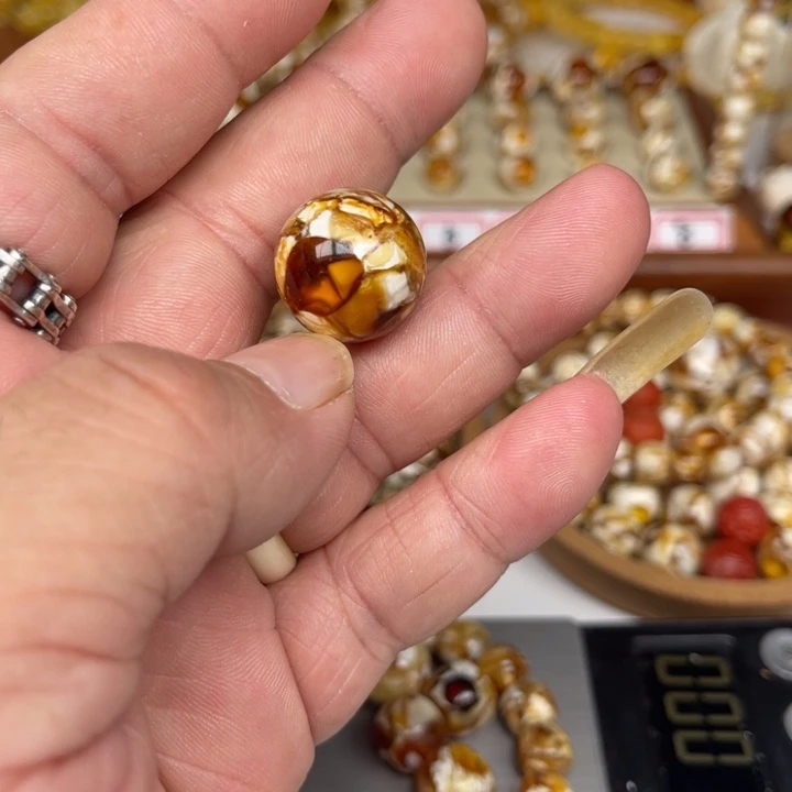 琥珀裸石未镶嵌锅*儿98号