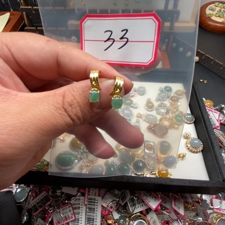 翡翠戒指未镶嵌耳钉