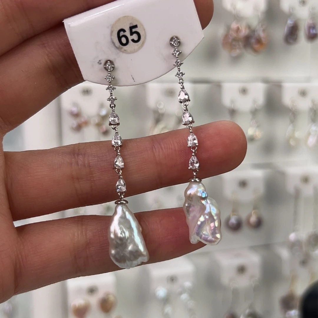 非金属巴洛克花瓣耳饰