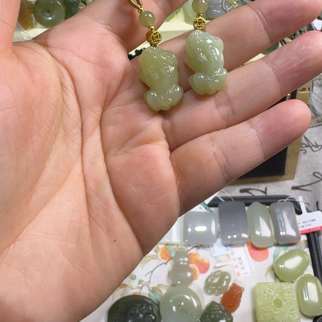 和田玉未镶嵌手机链任选一个