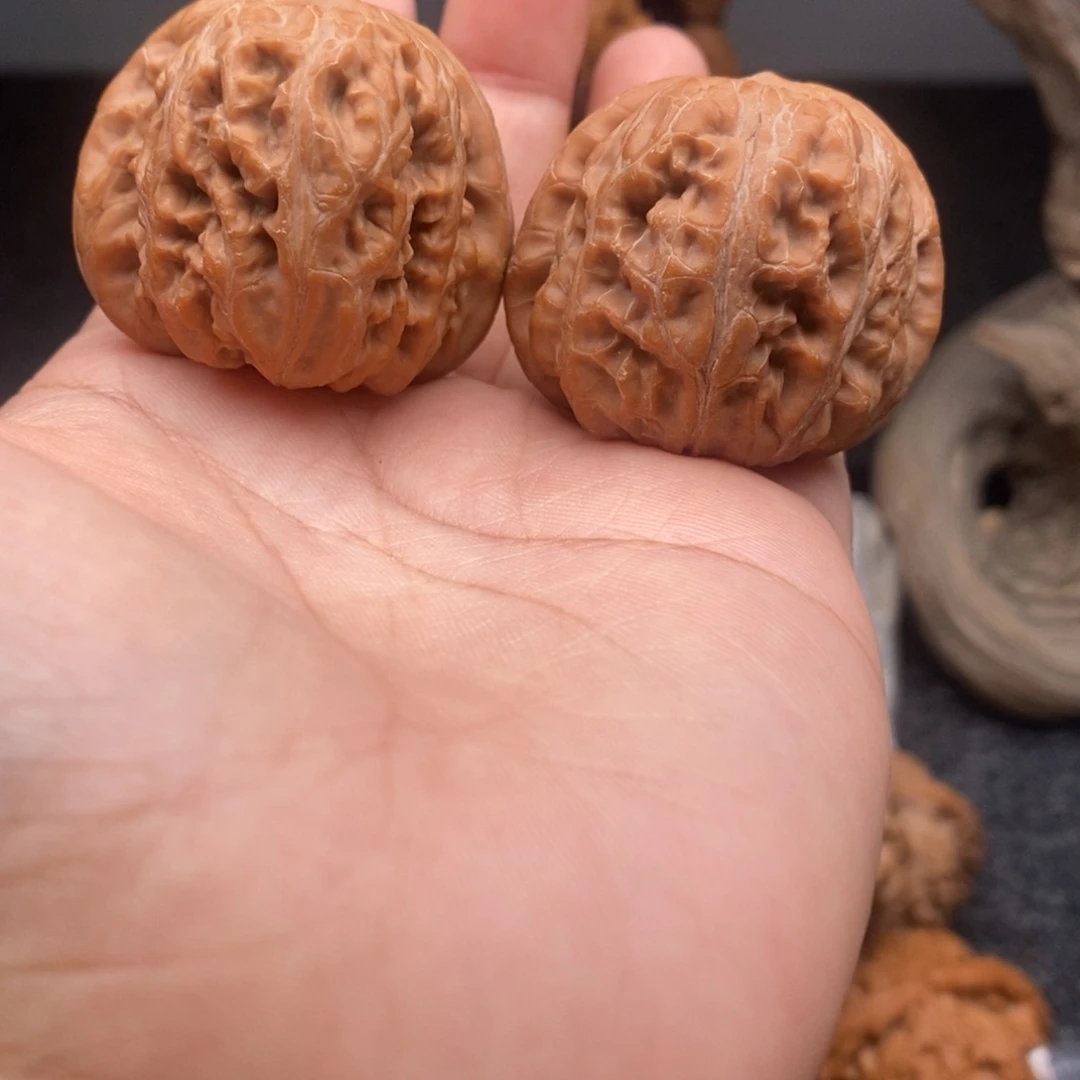 文玩核桃把件42元宝