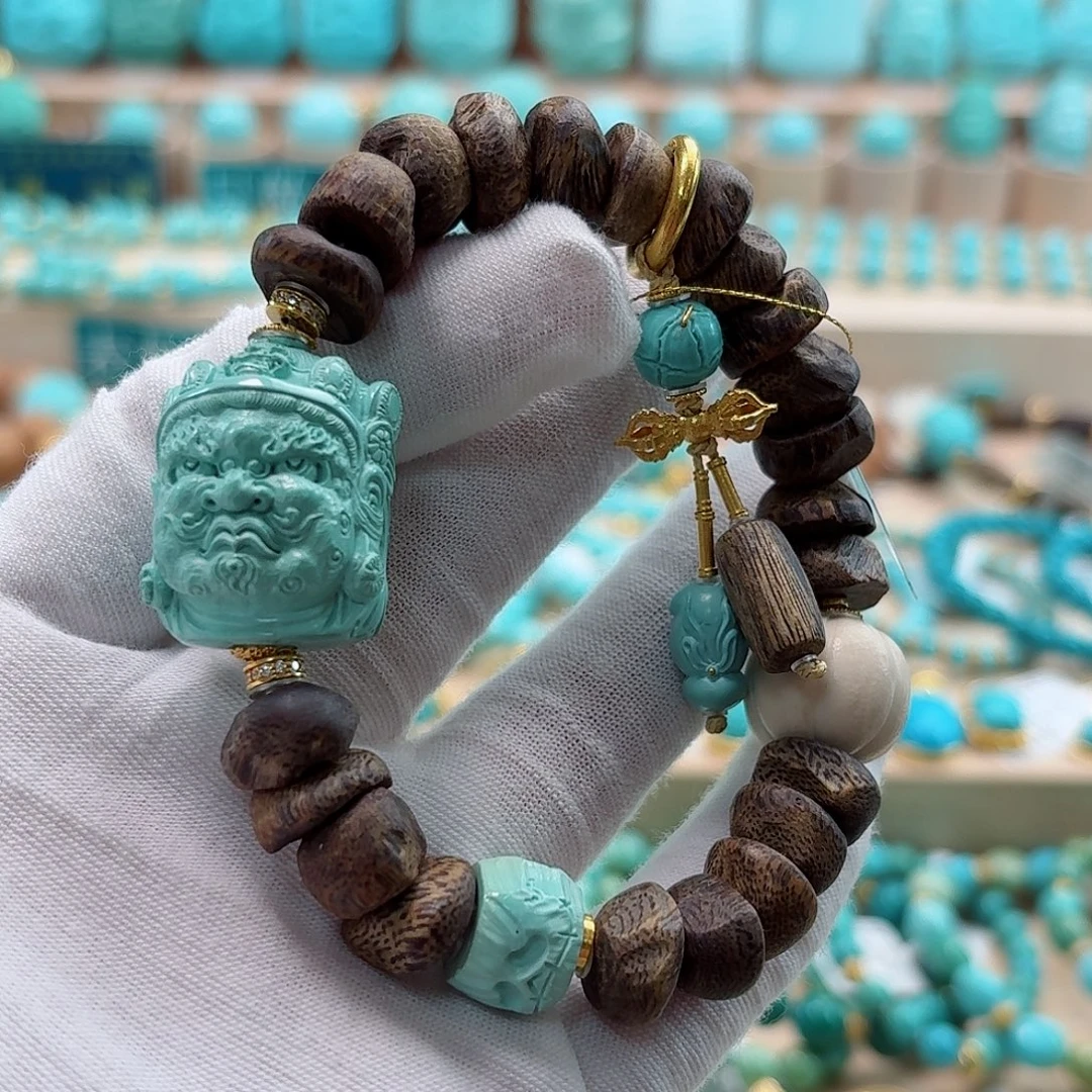 绿松石未镶嵌珠宝奇石