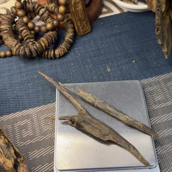 楠木江****录奇楠树心油虫漏沉水13.3克