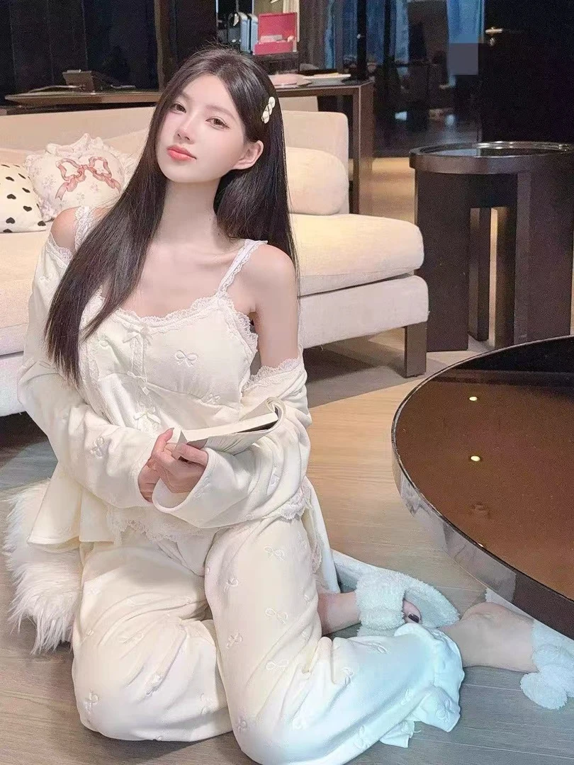 双12浮力【吊带长袖+胸垫】超软德绒冬季三件套保暖睡衣女家居服2