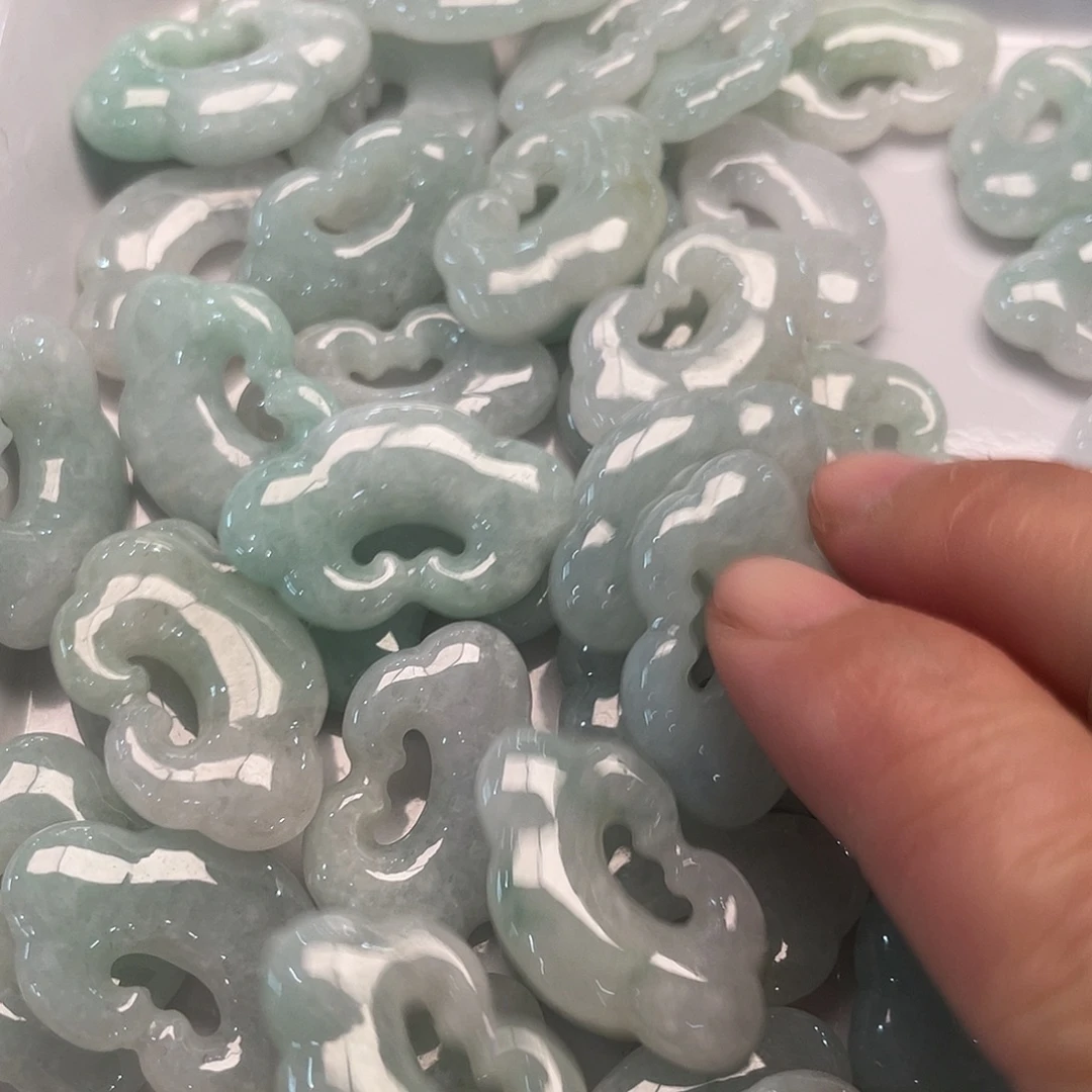 翡翠未镶嵌颈饰天然翡翠