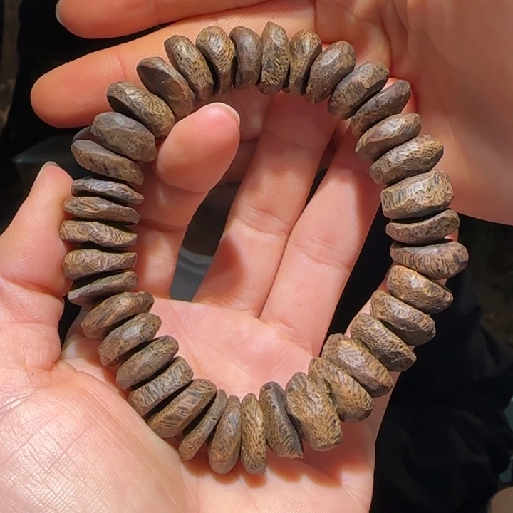 沉香手串原母树沉水树丁手串32.2克