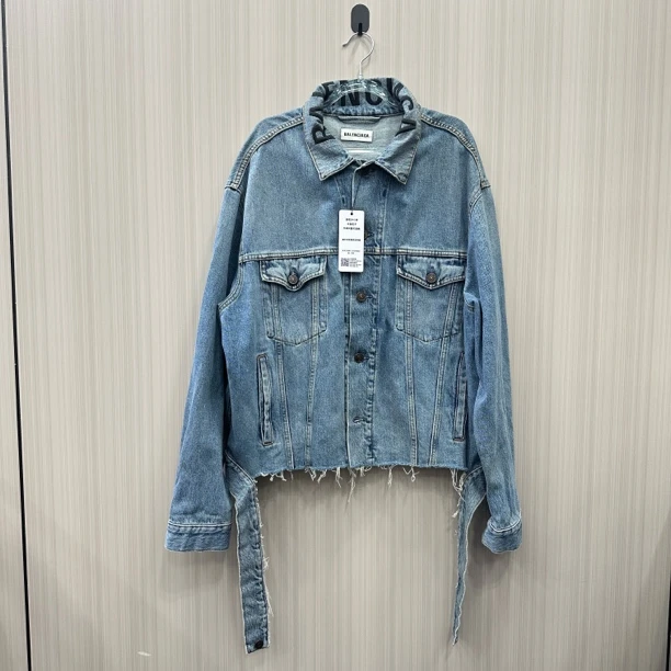 99新 Balenciaga/巴黎世家 领口字母牛仔外套 尺码：36 10829