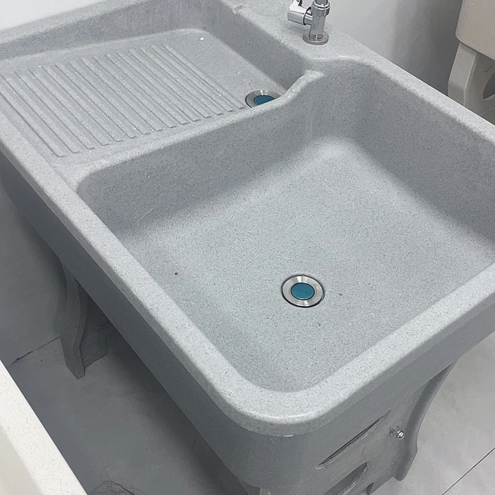 始***见石英石平边挡水80*58*80灰