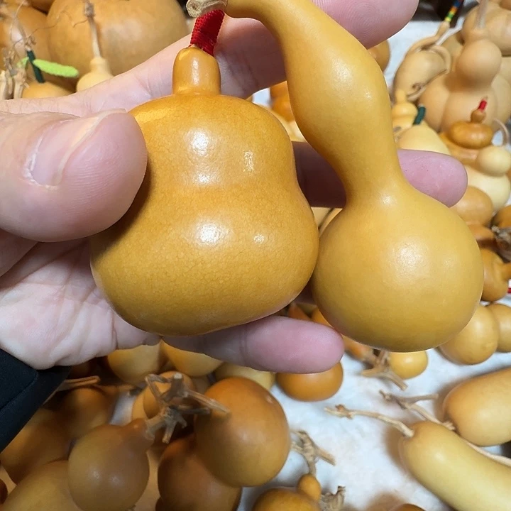 .***泯大叶紫檀（黑酸枝木类）