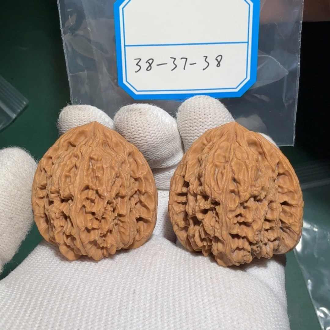 Y***R吊坠文玩核桃南疆26