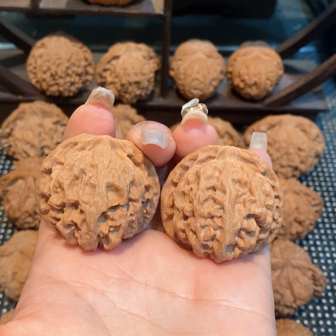 文玩核桃把件L*E核桃