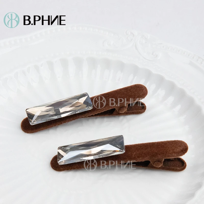 B.【贝菲】一字棕色方钻压夹时尚复古