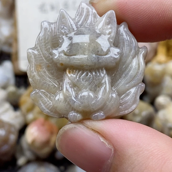 颈饰未镶嵌硅化珊瑚（珊瑚玉）小
