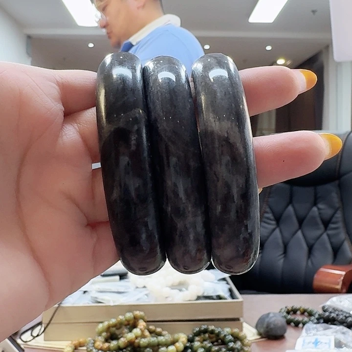 手链未镶嵌和田玉