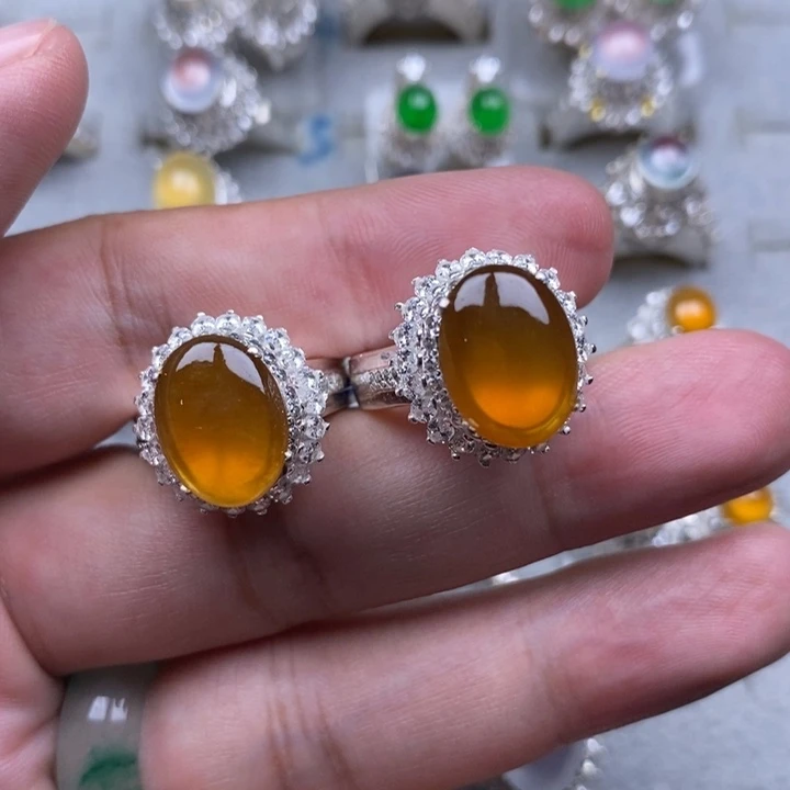 定制翡翠未镶嵌高冰玻13.5mm