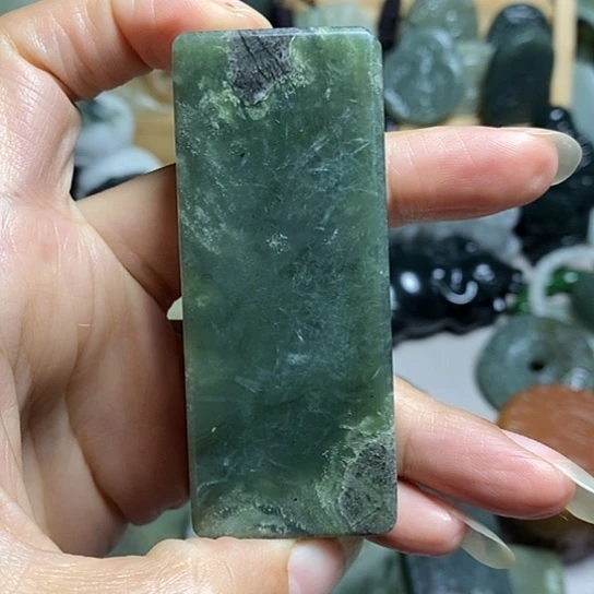 未镶嵌和田玉（糖玉）珠宝半成品