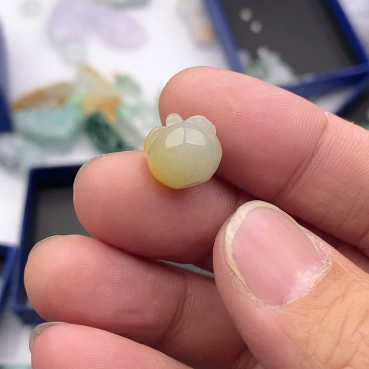 翡翠未镶嵌吊坠(不含链)落****ღ