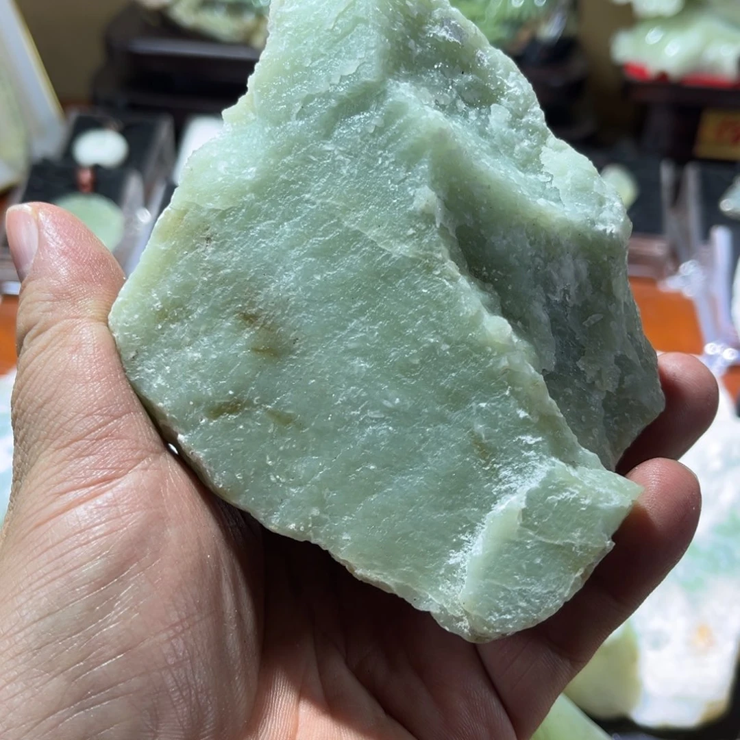 人***子蛇纹石玉未镶嵌珠宝奇石