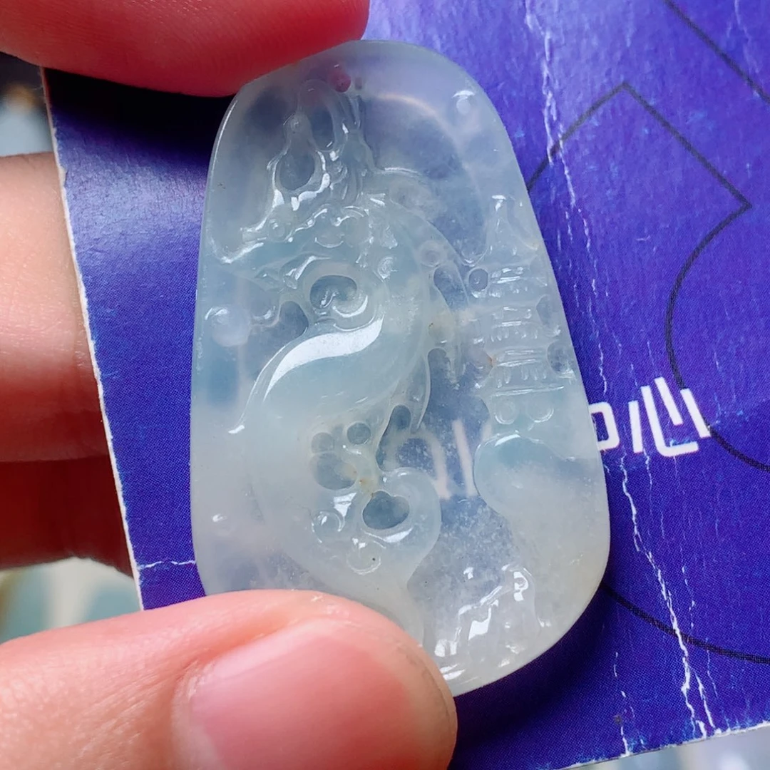 翡翠未镶嵌颈饰仿古龙