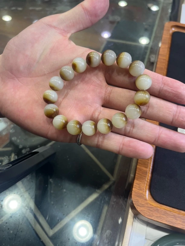 和田玉聚宝盆手串卡12