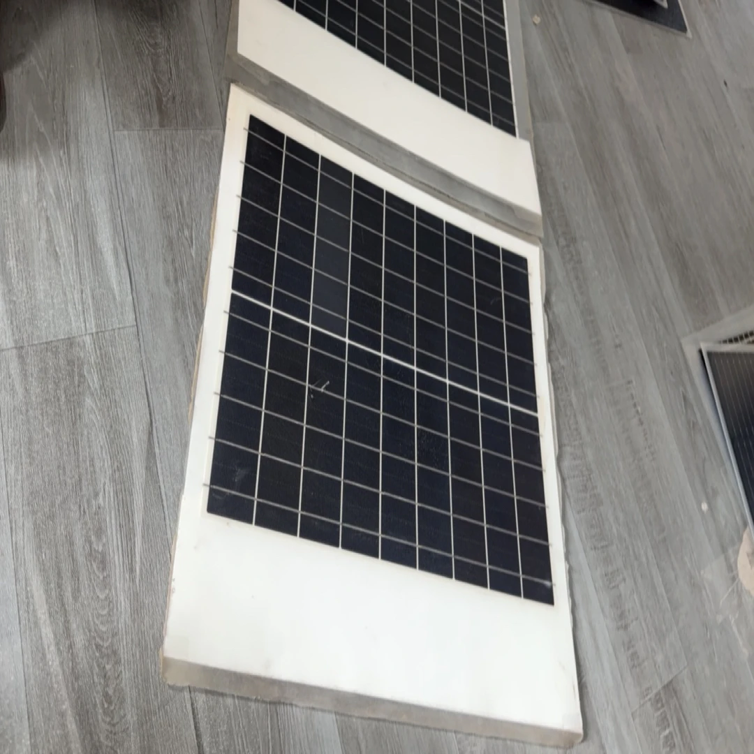 太阳能半柔性22瓦9v2张