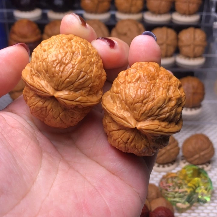 文玩核桃把件15金丝绣球42尺