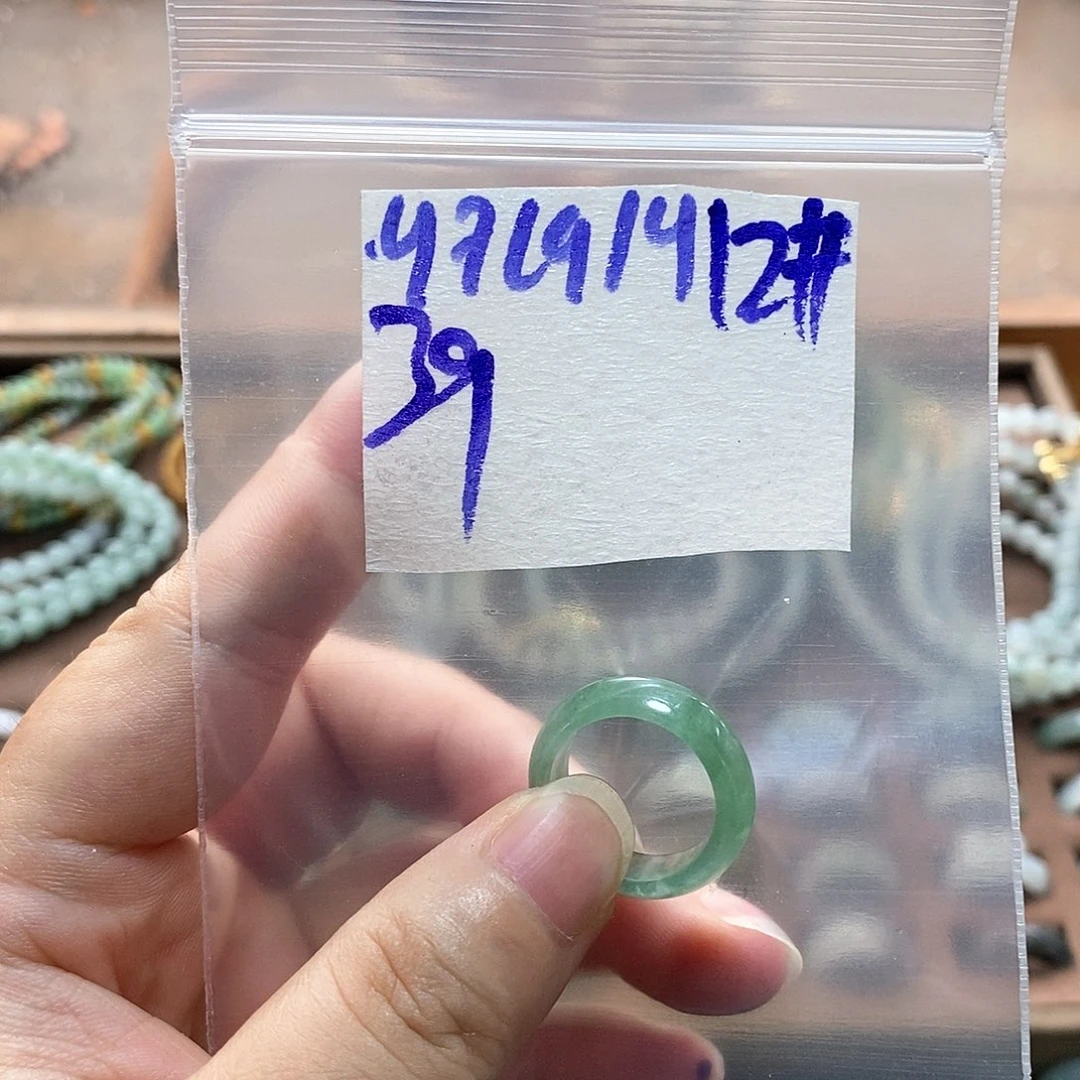 未镶嵌定制翡翠伶*