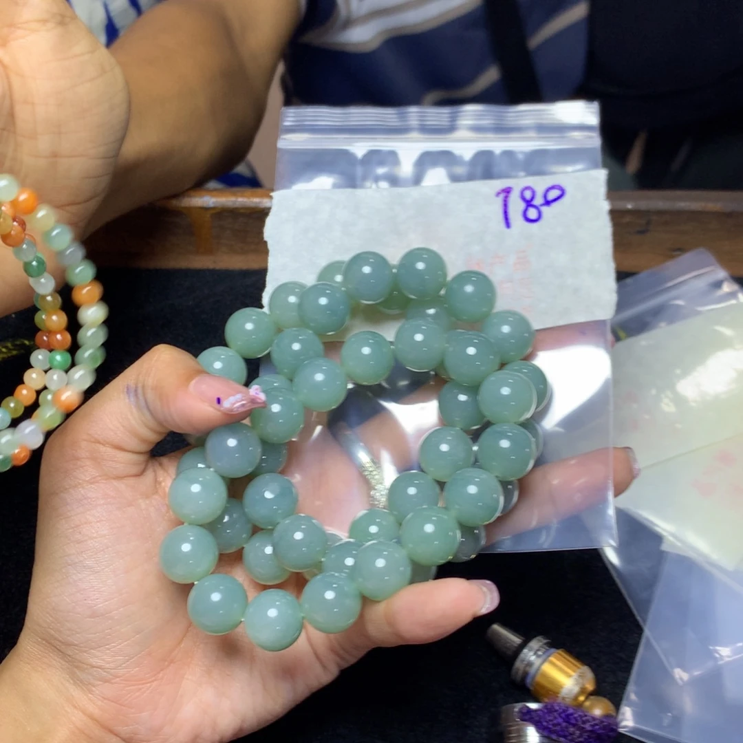 定制翡翠未镶嵌天然缅甸翡翠多样性