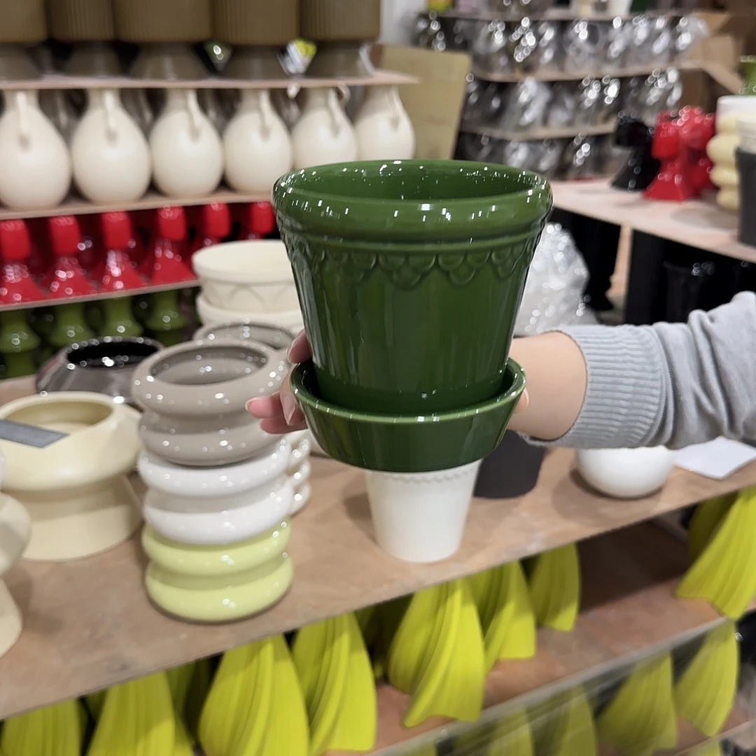 b4绿色带托花盆花盆花盆