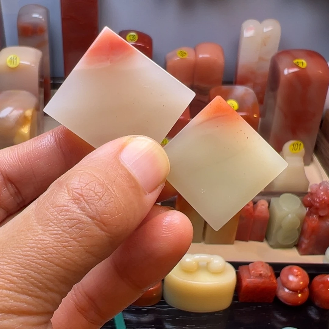 寿山石印石7号2.5/0.8。2.8/1.1