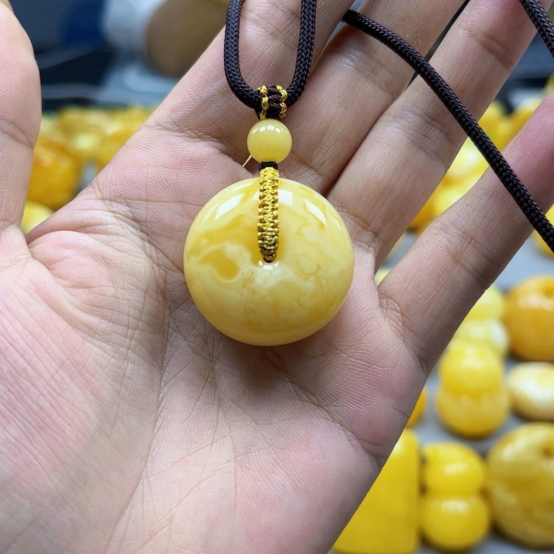 蜜蜡未镶嵌珠宝奇石